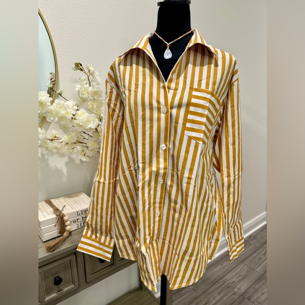 New w/tag long sleeve ! Stripe